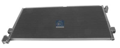 Condensador, aire acondicionado DT Spare Parts 2.76057