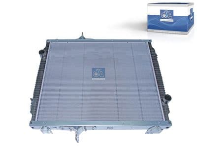 Radiador, refrigeración del motor DT Spare Parts 6.73158