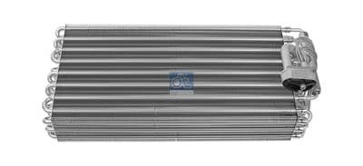 Evaporador, aire acondicionado DT Spare Parts 4.64606