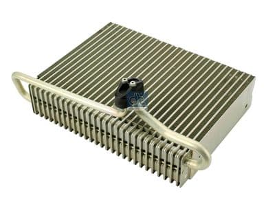 Evaporador, aire acondicionado DT Spare Parts 2.76046