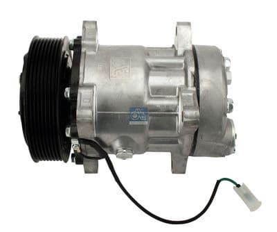 Compresor, aire acondicionado DT Spare Parts 2.76072