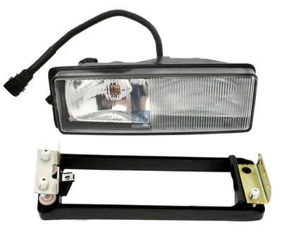 Faro de carretera DT Spare Parts 5.81281