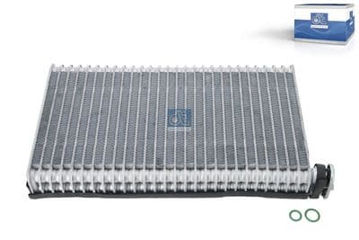 Evaporador, aire acondicionado DT Spare Parts 1.23325