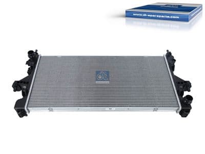 Radiador, refrigeración del motor DT Spare Parts 12.17011