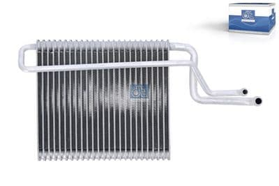 Evaporador, aire acondicionado DT Spare Parts 4.72551