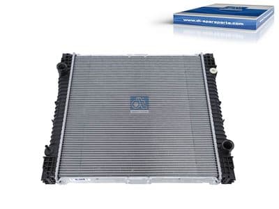 Radiador, refrigeración del motor DT Spare Parts 4.65703