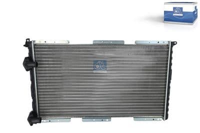 Radiador, refrigeración del motor DT Spare Parts 6.35240