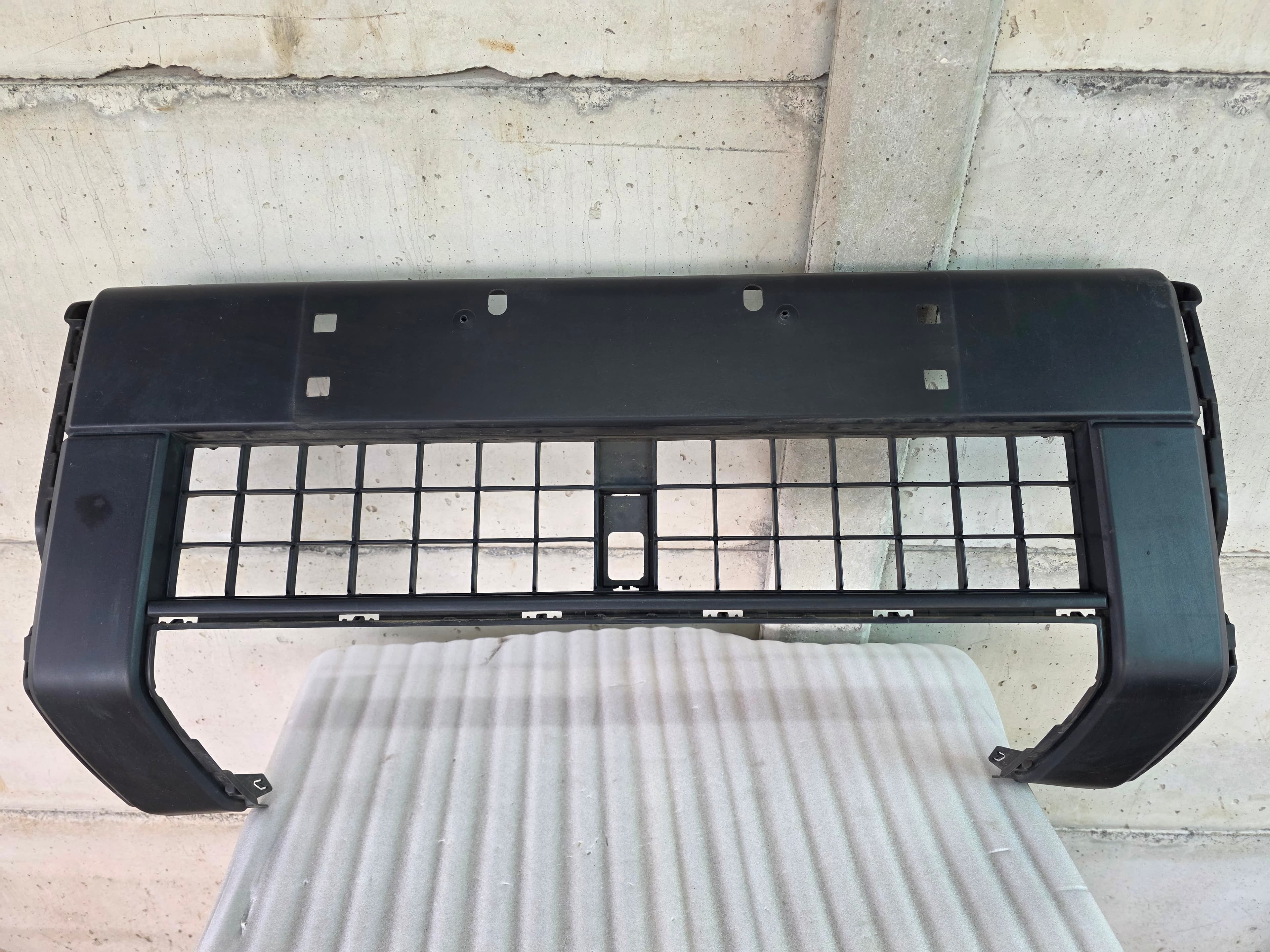 REJILLA INFERIOR BUMPER DELANTERO TOYOTA LAND CRUISER PRADO