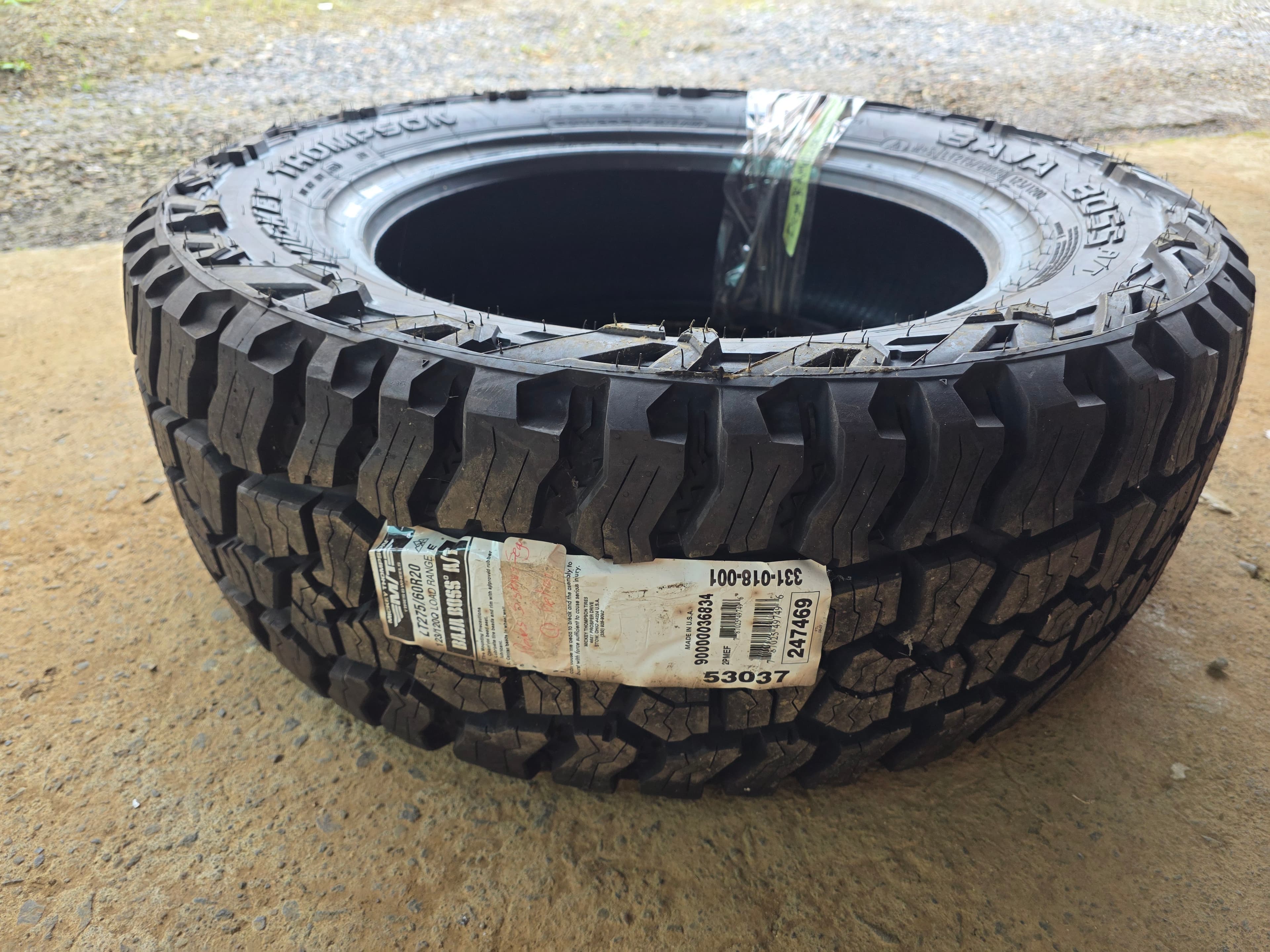 LLANTA MICKEY THOMPSON