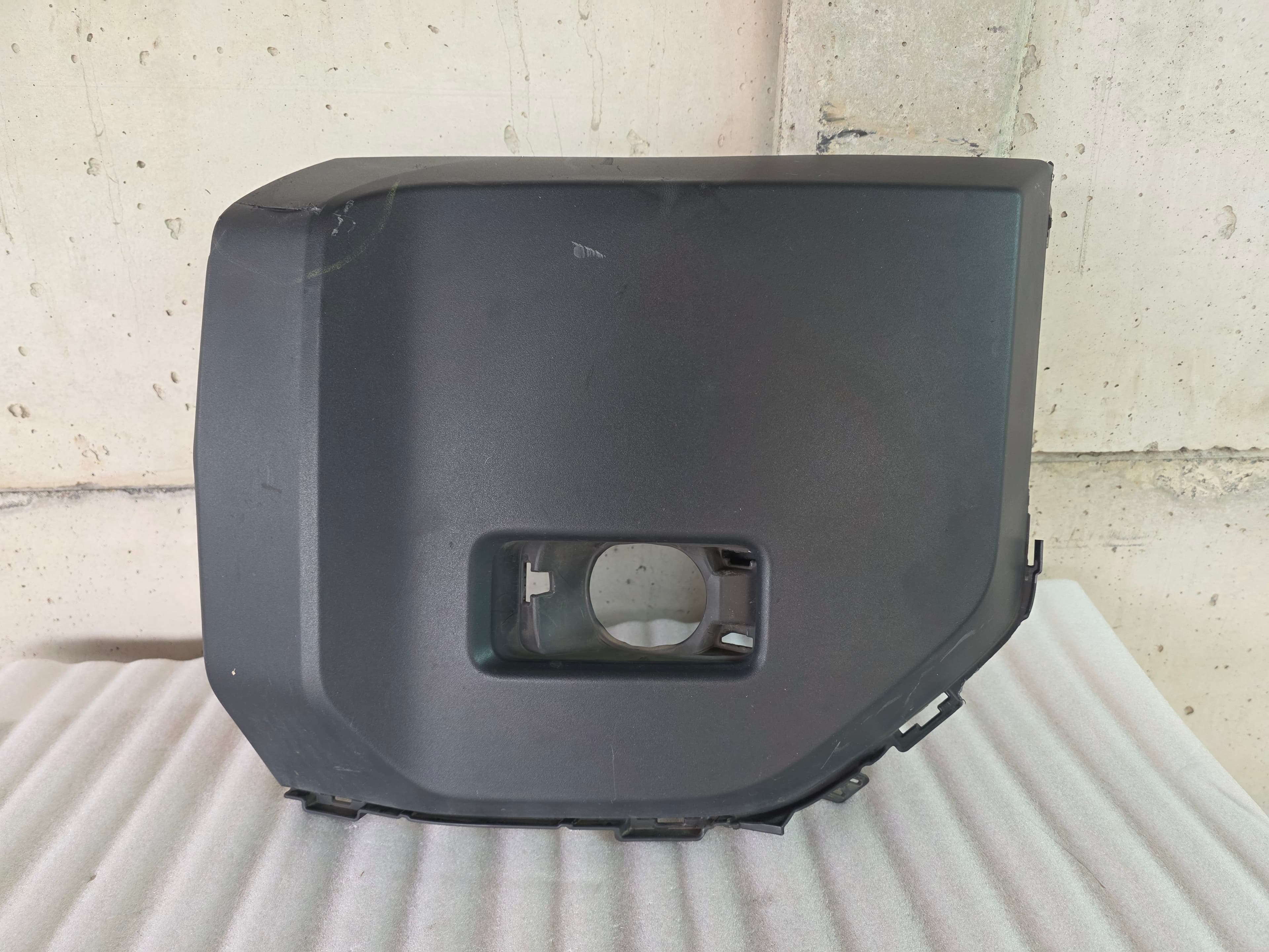 MOLDURA PASARUEDA DEL. LH TOYOTA LAND CRUISER PRADO