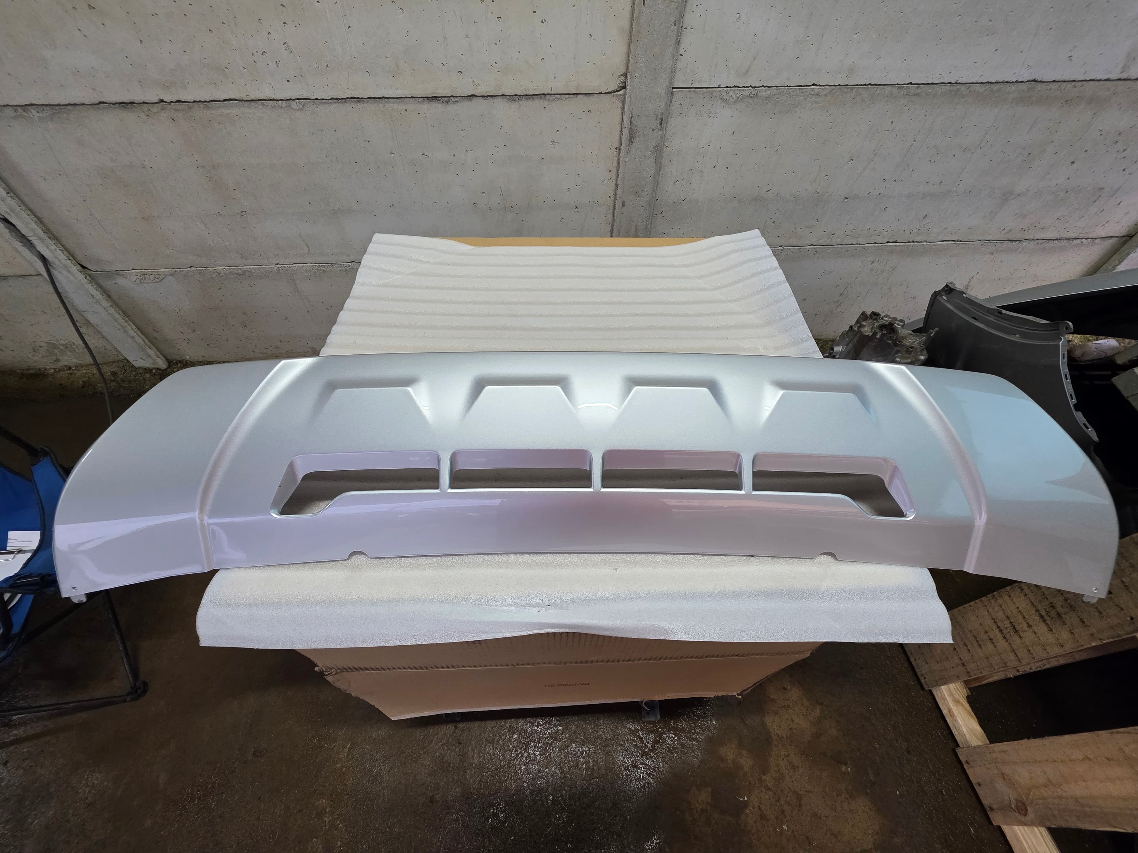 MOLDURA SPOILER DEL BUMPER DEL MITSUBISHI L200