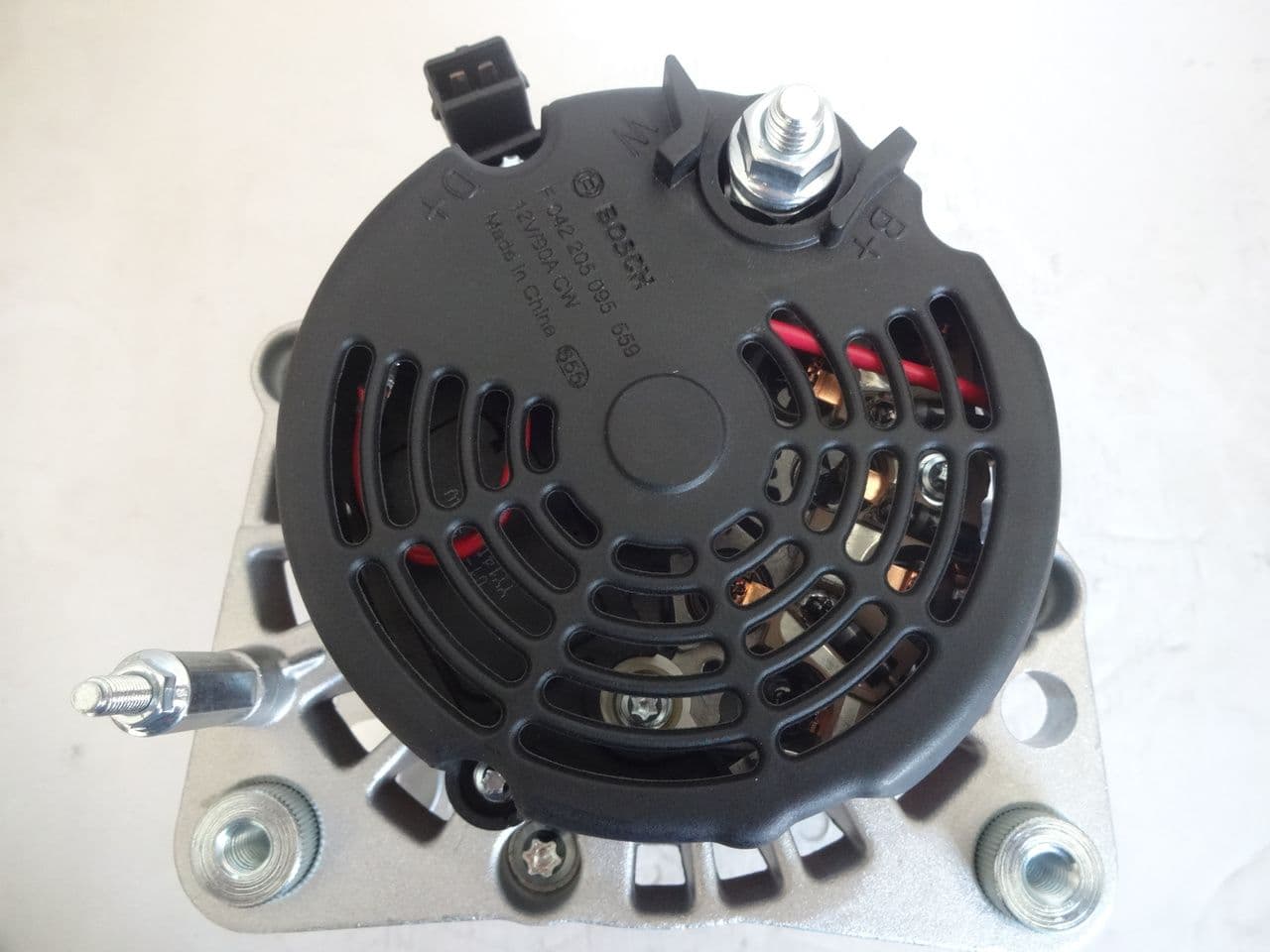Alternador BOSCH F 042 205 095