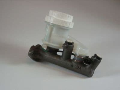 Cilindro principal de freno AISIN MM-008