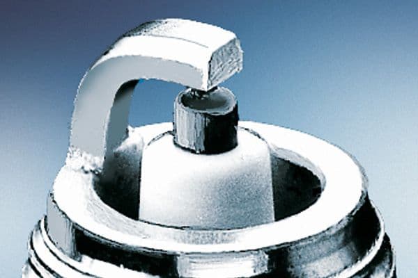 Bujía de encendido BOSCH 0 242 135 502