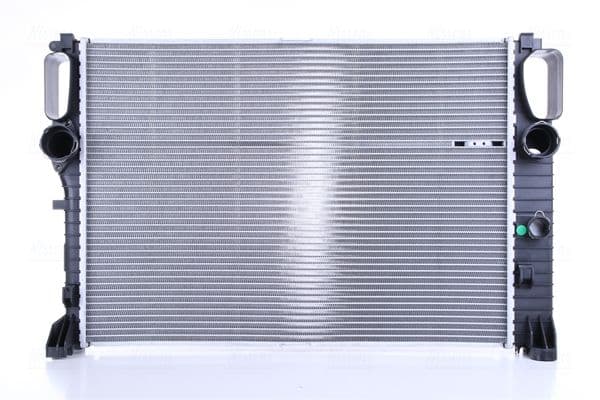 Radiador, refrigeración del motor NISSENS 67105