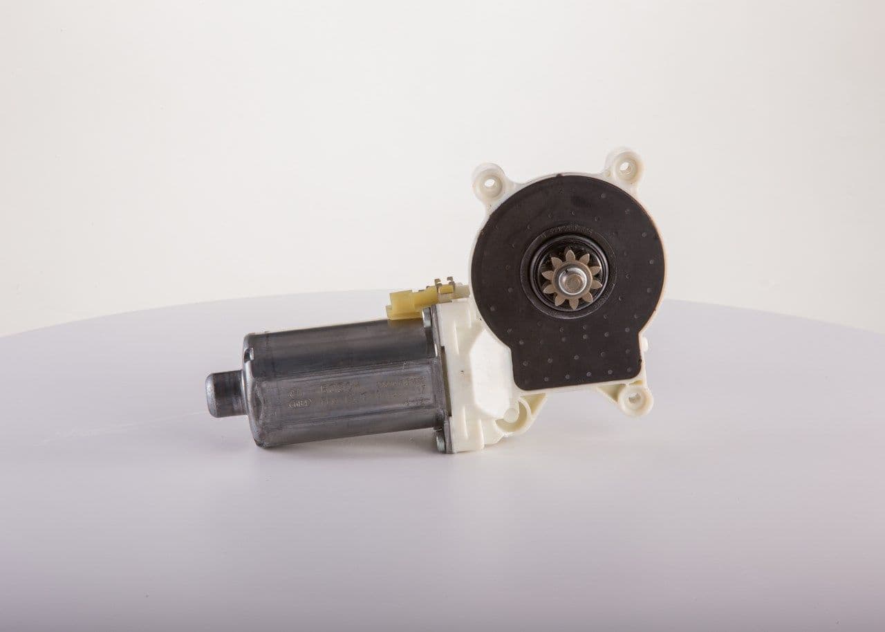Motor eléctrico, elevador de ventana BOSCH 0 130 821 537