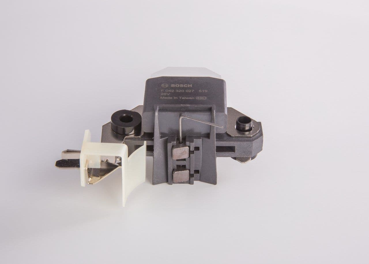 Regulador del alternador BOSCH F 042 320 027