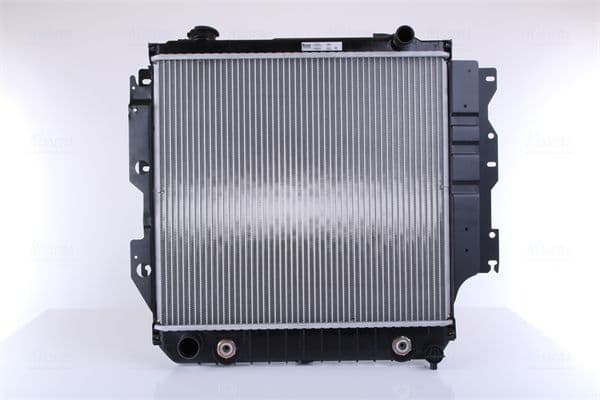 Radiador, refrigeración del motor NISSENS 61015