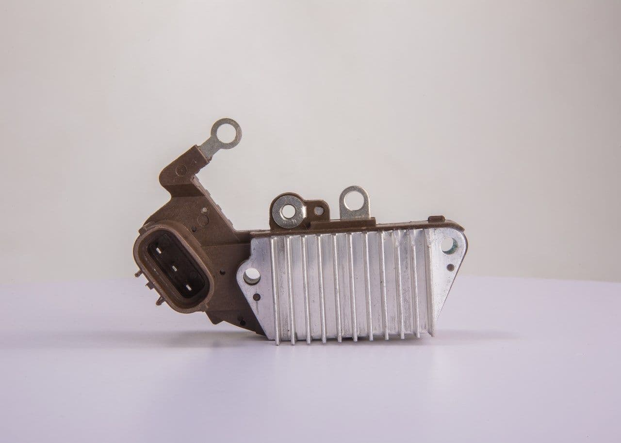 Regulador del alternador BOSCH F 042 320 120