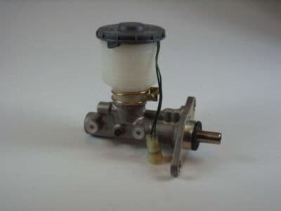 Cilindro principal de freno AISIN MH-017