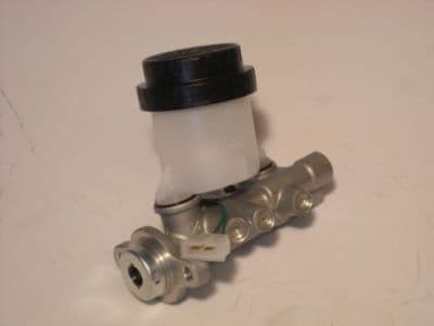 Cilindro principal de freno AISIN MN-074
