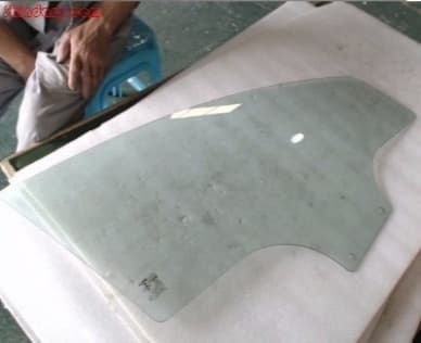 Ventana de puerta delantera derecha. Compatible con JAC JS2 2024.