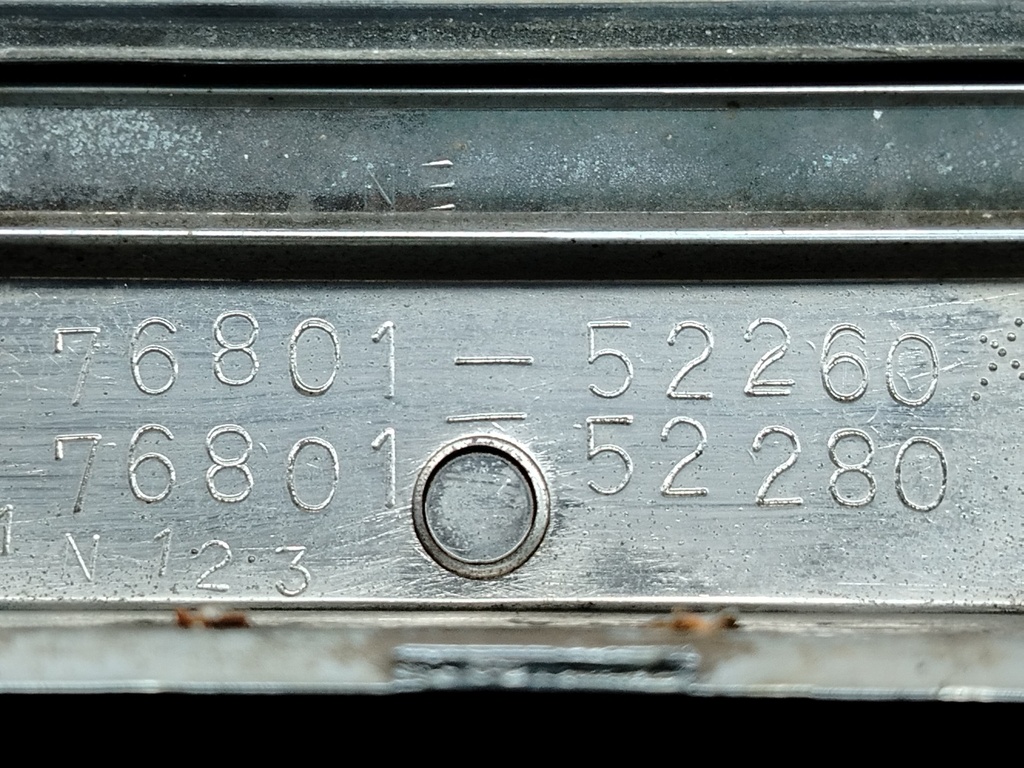Moldura Compuerta Toyota