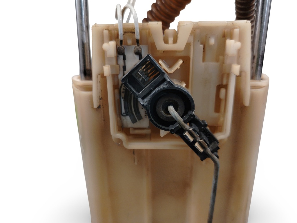 Bomba de Combustible con Sensor de Nivel de Combustible Isuzu