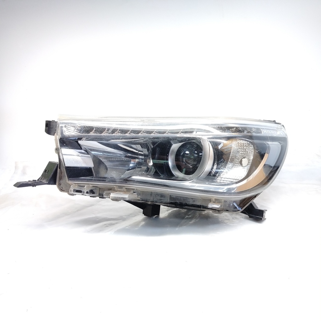 Faro LED Izquierdo Toyota Hilux