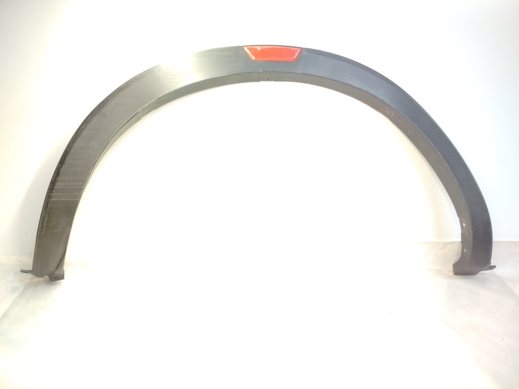 Moldura Costado Batea Derecha Nissan